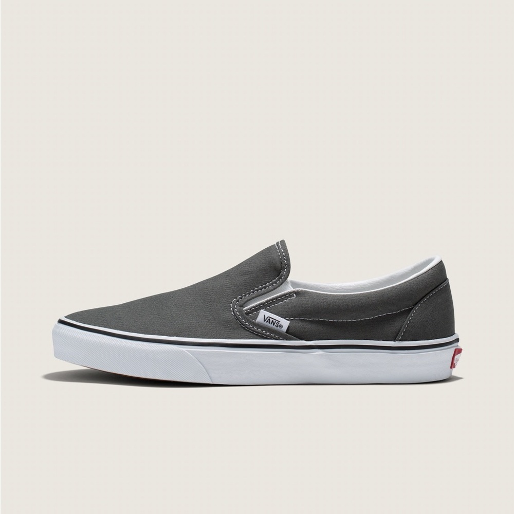 Vans Women’s Classic Slip-On Sneakers in Grey Size 6